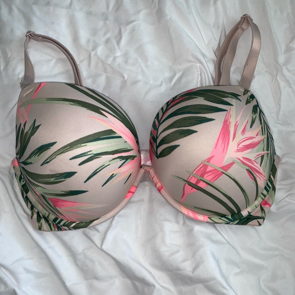 VS Pink 34DD Bra